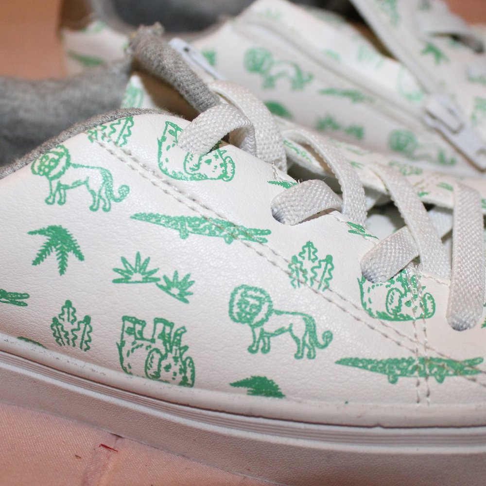SNEAKERS ANIMAL PRINT - SIZE 11Y